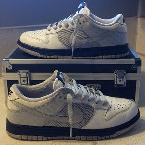 Womens Nike Dunks - Size 8